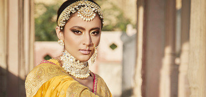 Тренды свадебного сари: цвета, узоры и способы драпировки