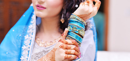 Как одеть сари? В Индии 19 способов завязать сари?