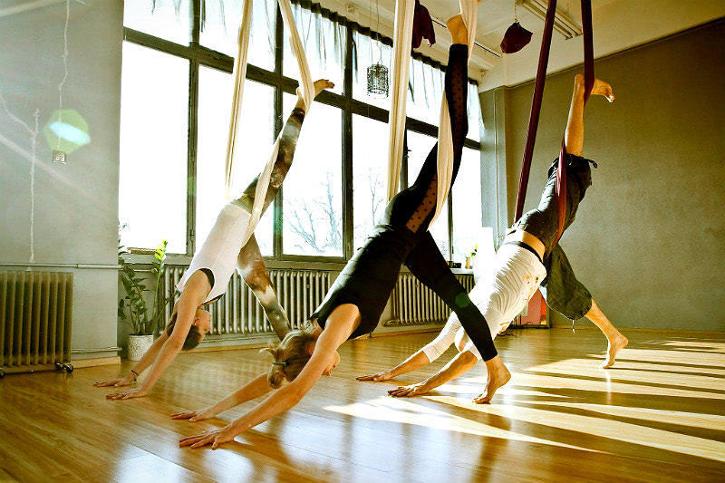 Как действует воздушная йога