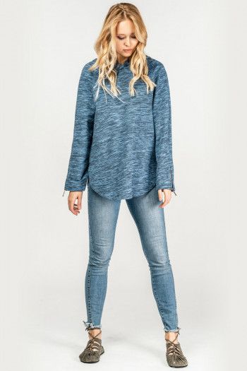 Кофта с капюшоном Аделит