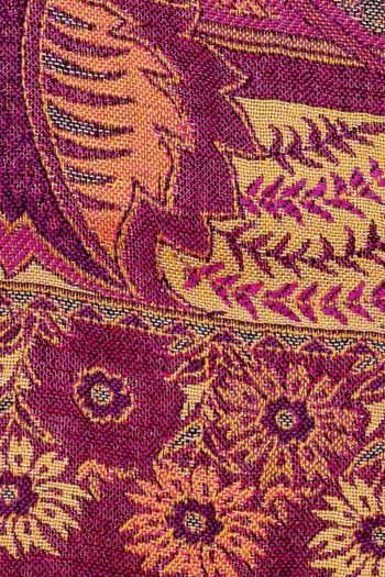 Шарф с восточными узорами Кушинагар